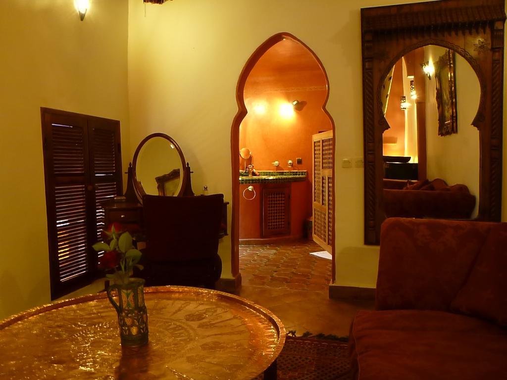 Riad Timadrouine Timatraouine Bagian luar foto
