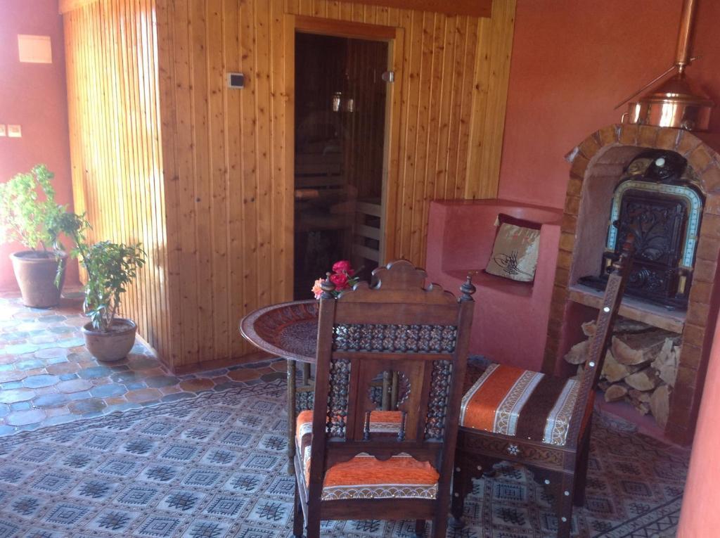 Riad Timadrouine Timatraouine Bagian luar foto